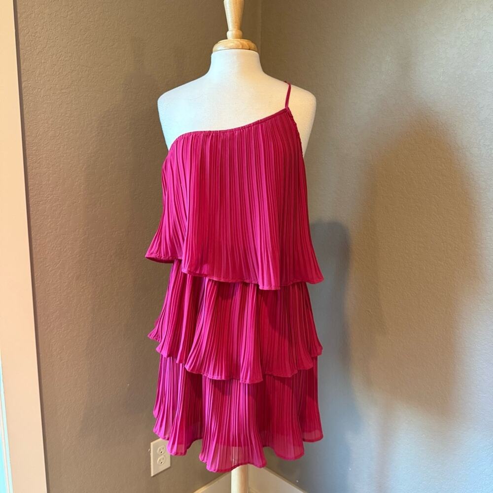 ZESICA Fuchsia One Shoulder Pleated Tiered Ruffle Mini Dress L